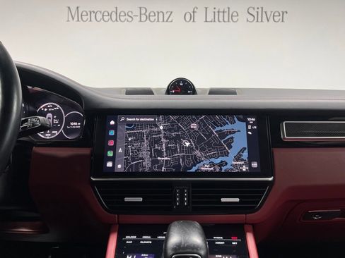 Used 2022 Porsche Cayenne S image 33