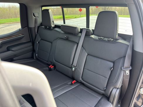 Used 2024 Chevrolet Silverado 1500 RST w/ Convenience Package II AWD/4WD image 39
