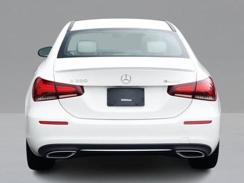 Used 2022 Mercedes-Benz A 220 4MATIC image 6