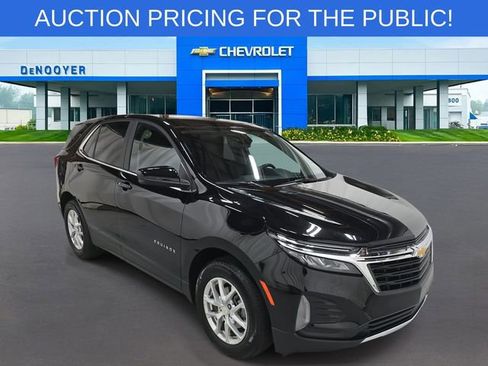 Used 2022 Chevrolet Equinox LT w/ LPO, Floor Liner Package image 3