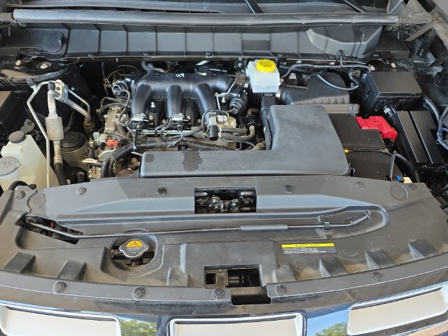 Used 2024 Nissan Pathfinder Rock Creek AWD/4WD image 38