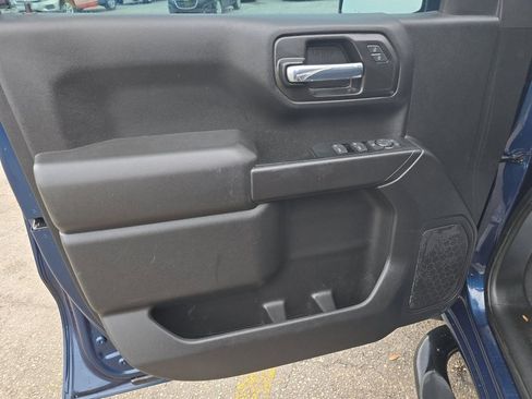 Used 2022 Chevrolet Silverado 1500 Custom image 9