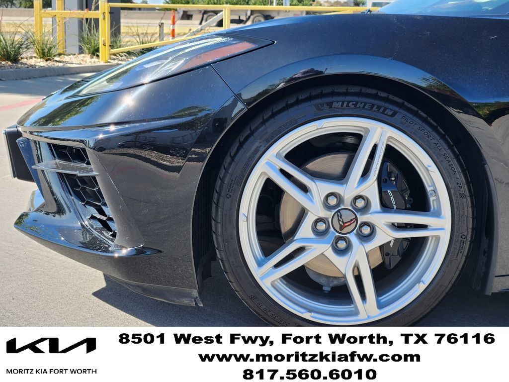 Used 2025 Chevrolet Corvette Stingray Premium Cpe w/ 3LT RWD image 8
