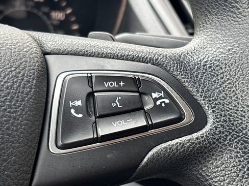 Used 2017 Ford Escape SE w/ Equipment Group 201A image 19