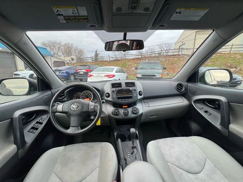 Used 2011 Toyota RAV4 4WD image 14