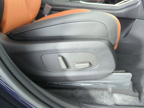 New 2026 Kia Carnival EX image 37