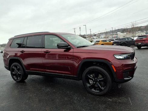 Used 2024 Jeep Grand Cherokee L Altitude AWD/4WD image 6