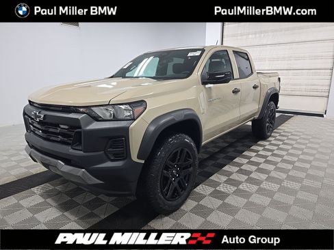 Used 2023 Chevrolet Colorado Trail Boss w/ Advanced Trailering Package AWD/4WD image 1