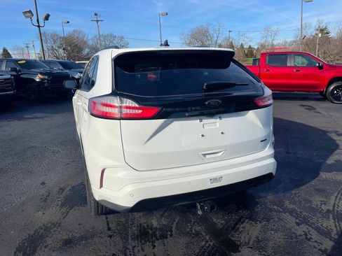 Used 2024 Ford Edge SE w/ Black Appearance Package AWD/4WD image 4