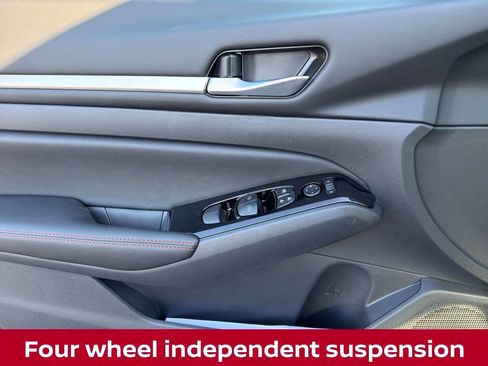 New 2025 Nissan Altima 2.5 SR image 12