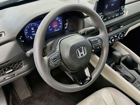 Used 2023 Honda Accord EX image 17