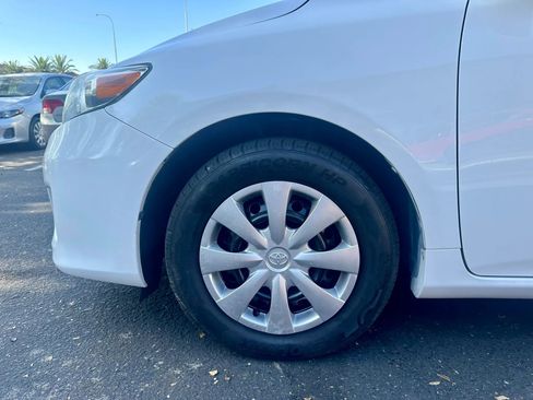 Used 2013 Toyota Corolla L FWD image 16