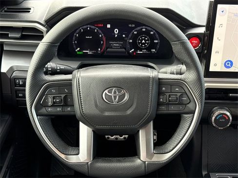 Used 2025 Toyota Tacoma TRD Sport image 17
