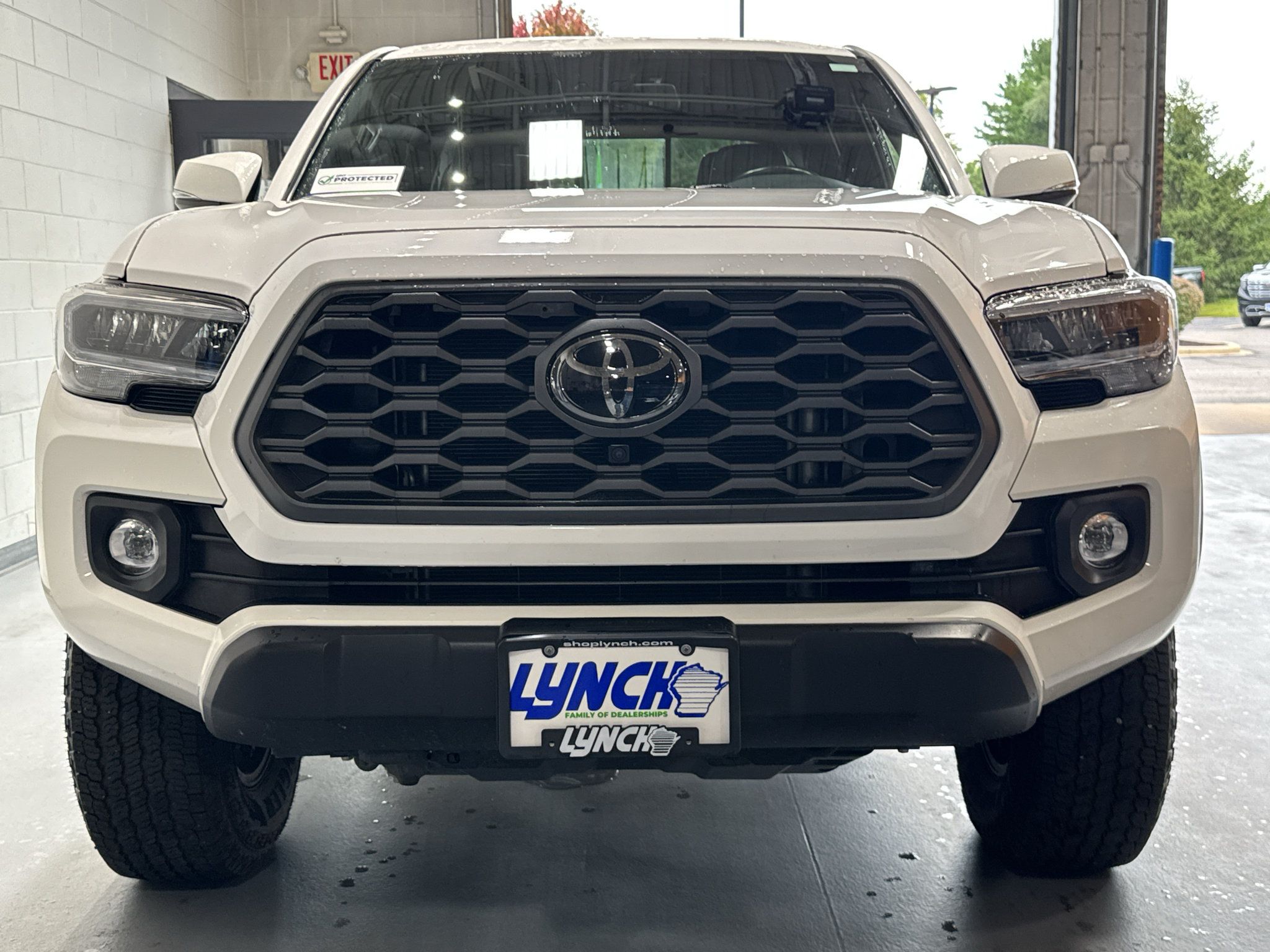 Used 2021 Toyota Tacoma TRD Off-Road w/ TRD Premium Off Road Package AWD/4WD image 8