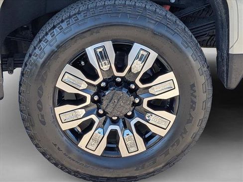 Used 2024 GMC Sierra 2500 Denali w/ Denali Reserve Package image 24