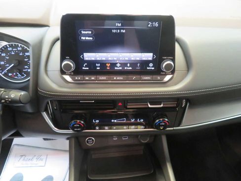 Certified 2022 Nissan Rogue SV image 5