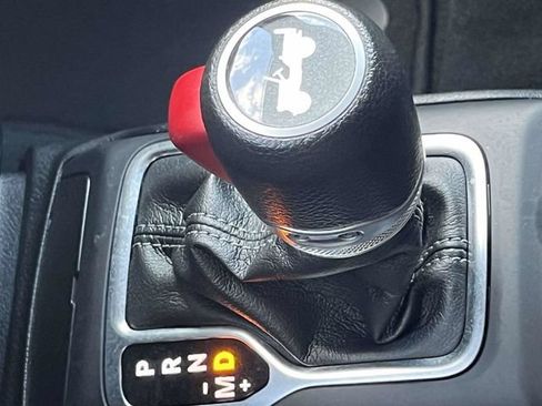 Used 2024 Jeep Wrangler Unlimited Rubicon w/ Technology Group AWD/4WD image 33