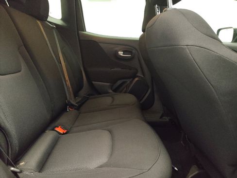 Used 2020 Jeep Renegade Sport w/ Sport Appearance Group FWD image 19