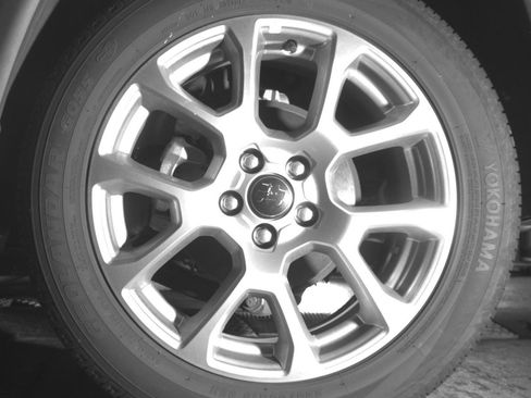 Used 2025 Jeep Compass Limited image 14