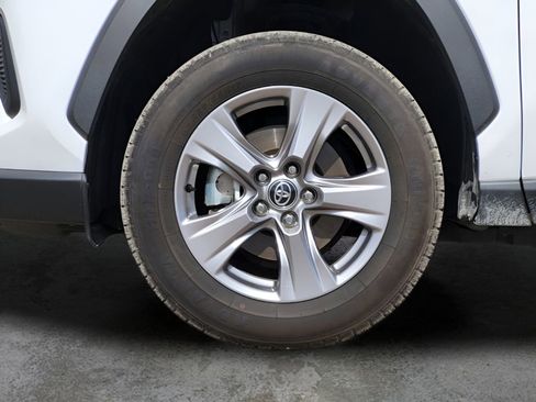 Used 2025 Toyota RAV4 LE image 10