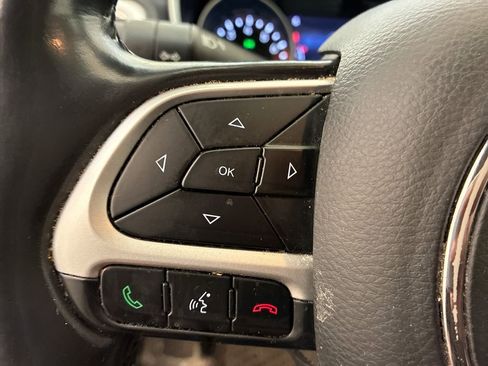 Used 2020 Jeep Compass Sport image 19