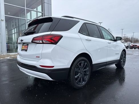 Used 2024 Chevrolet Equinox RS w/ LPO, Floor Liner Package image 7