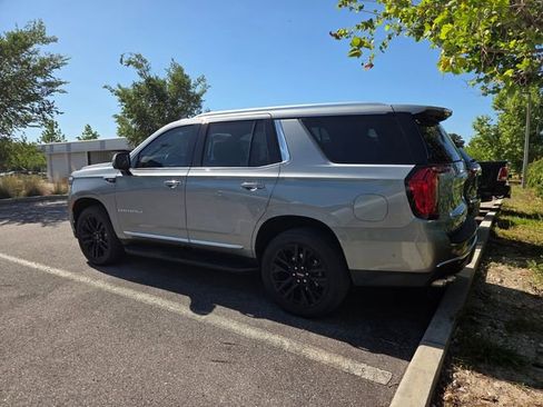 Used 2024 GMC Yukon Denali w/ Advanced Technology Package AWD/4WD image 6