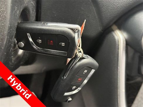 Used 2022 Toyota RAV4 LE image 30