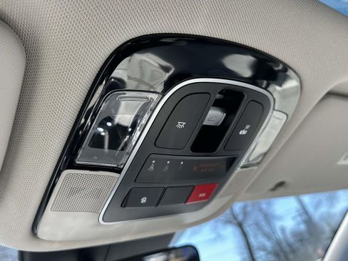 Used 2024 Hyundai Tucson Limited image 31