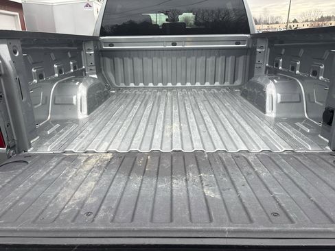 Used 2024 Chevrolet Silverado 1500 LT image 6