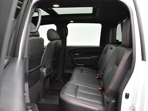 Used 2023 Nissan Titan PRO-4X w/ Pro-4x Convenience Package image 10