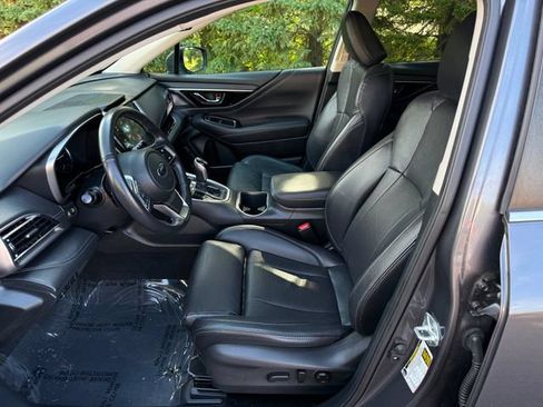 Used 2023 Subaru Outback Limited AWD/4WD image 6