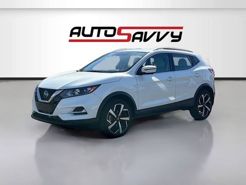Used 2022 Nissan Rogue Sport SL FWD image 3