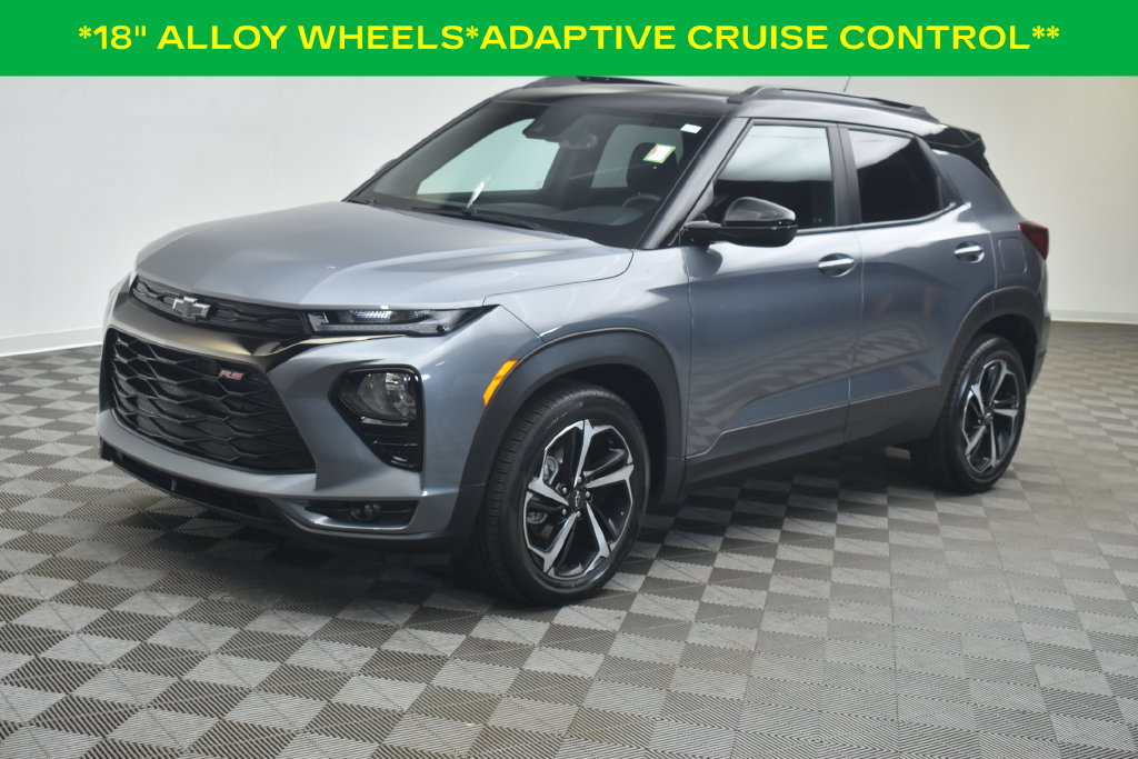 Used 2021 Chevrolet TrailBlazer RS w/ Technology Package FWD image 2