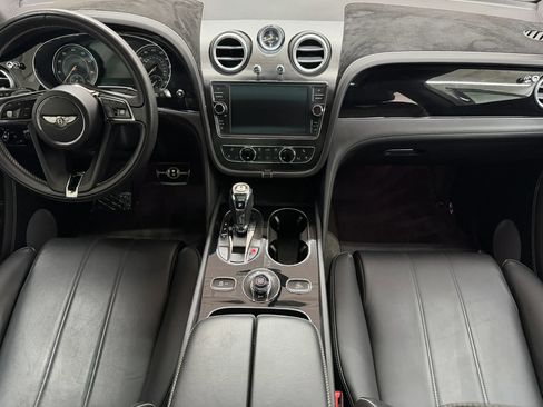 Used 2019 Bentley Bentayga AWD/4WD image 52