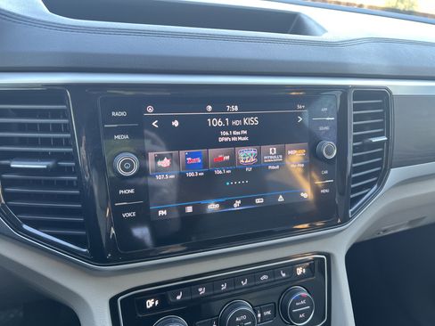 Used 2023 Volkswagen Atlas SE w/ Black Wheel Package image 22