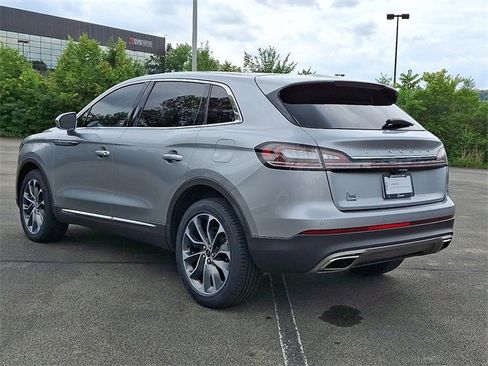 Certified 2022 Lincoln Nautilus Reserve image 5