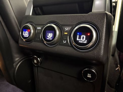 Used 2019 Land Rover Discovery HSE Luxury AWD/4WD image 50