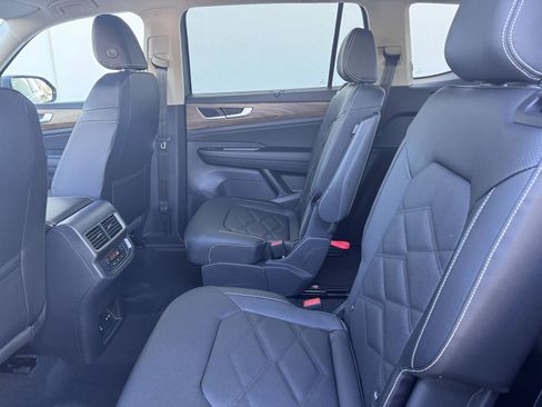 New 2026 Volkswagen Atlas SE image 24