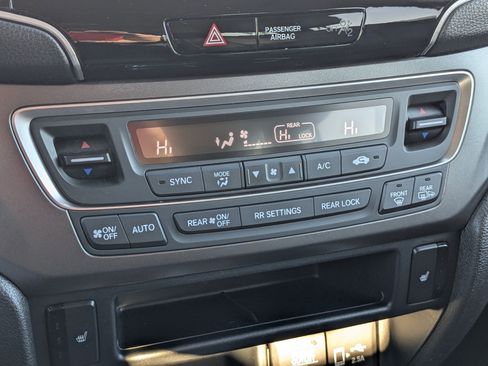 Used 2022 Honda Pilot Special Edition image 25