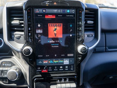 Used 2025 RAM 1500 Big Horn AWD/4WD image 17