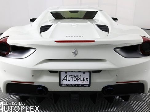 Used 2017 Ferrari 488 Spider image 7