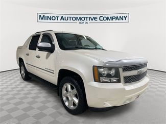 Used 2011 Chevrolet Avalanche LTZ video 1