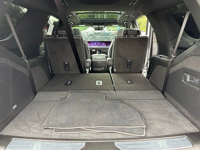 Used 2025 Cadillac Escalade Sport w/ Touring Package AWD/4WD image 25