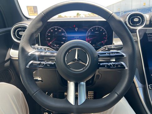 Used 2026 Mercedes-Benz GLC 300 4MATIC image 24