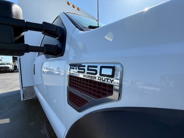 Used 2009 Ford F550 2WD Regular Cab Super Duty image 23