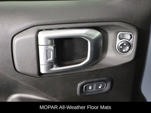 Used 2024 Jeep Wrangler Unlimited AWD/4WD image 20