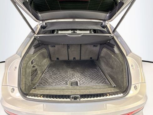 Used 2023 Bentley Bentayga AWD/4WD image 27