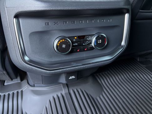 New 2025 Ford Expedition Platinum w/ Stealth Performance Package image 53