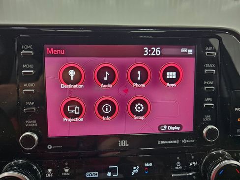 Used 2021 Toyota Highlander Limited image 16